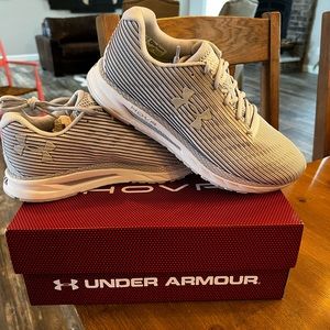 Mens Under Armour Hovr Velociti 2